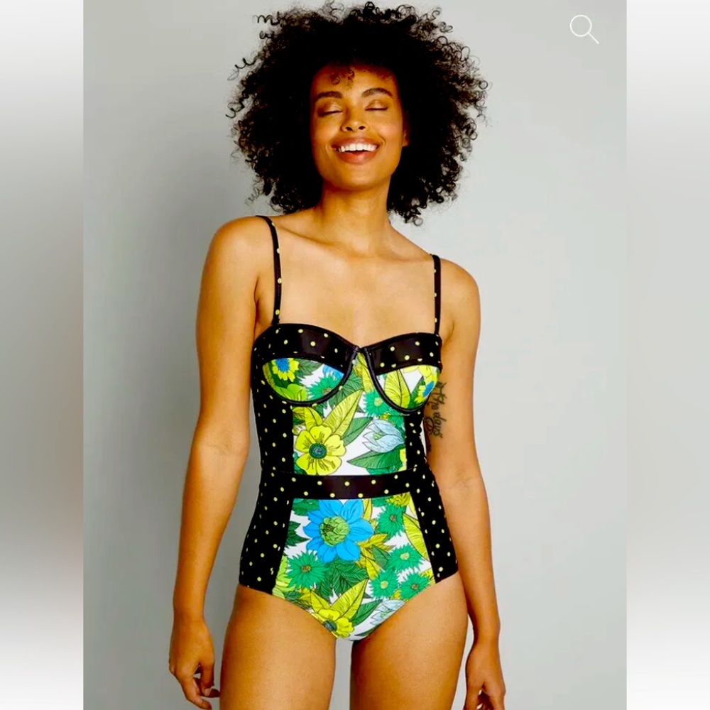 NWT Modcloth Pippa One Piece Floral Swimsuit Multi Black Green Size Medium